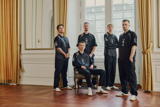 ВИДЕО. Astralis официально представили новую форму