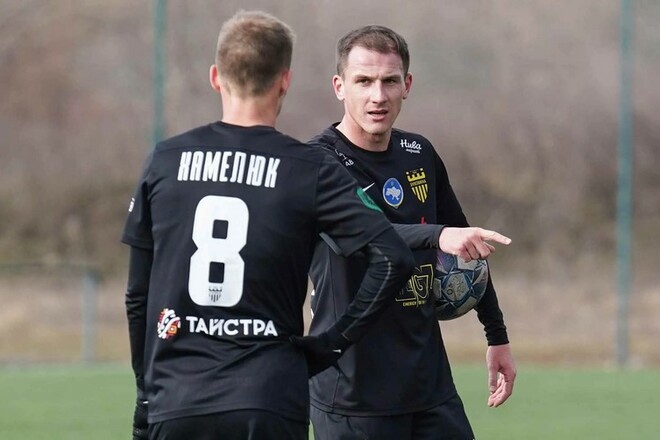 Буковина и Минай проводят спарринг. Стартовые составы