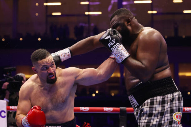 Паркер перебив Баколе. Мартін постраждав швидко та епічно