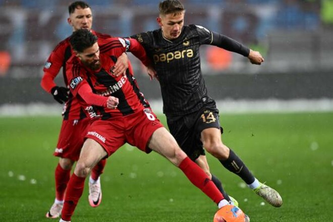 «Новый опыт». Сикан сменил позицию в Трабзонспоре. Украинец все объяснил