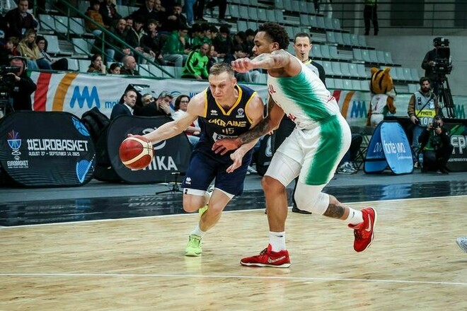 Тріумф баскетболістів, дебют Кличка та перемога Шахтаря