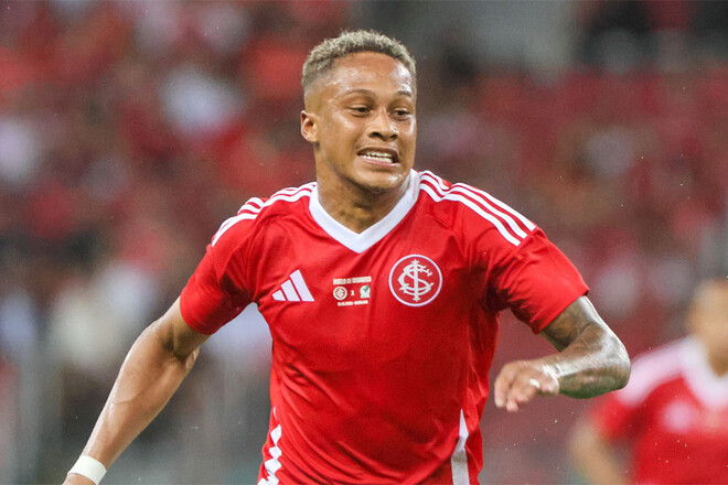 В Динамо бразильские футболисты не приживаются. Суркис оценил игру Витиньо