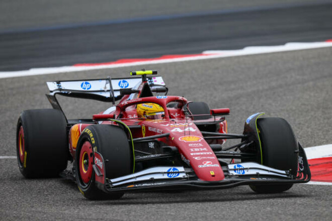 ФОТО. Стартовали предсезонные тесты Формулы-1. Все болиды на трассе