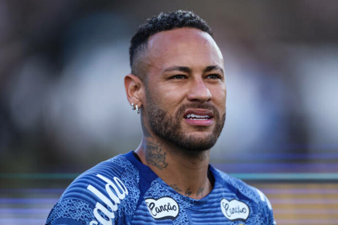 Неймар рассказал, кто должен называться «королем футбола» вместо Месси