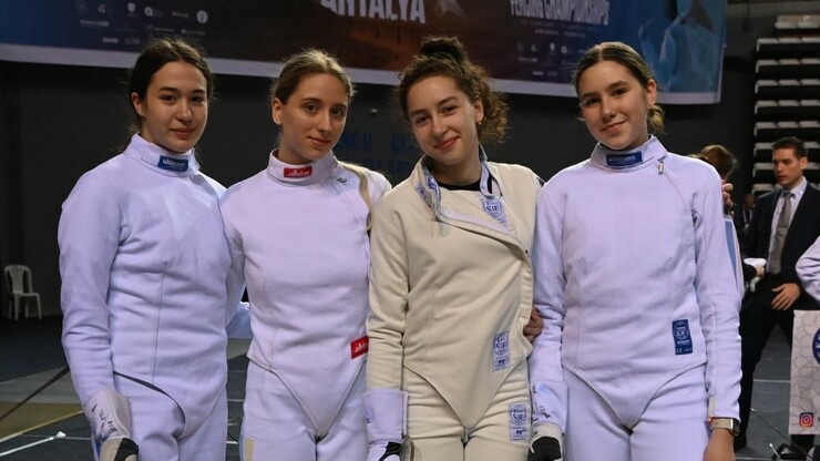 Українські шпажистки стали чемпіонками Європи з фехтування серед кадетів