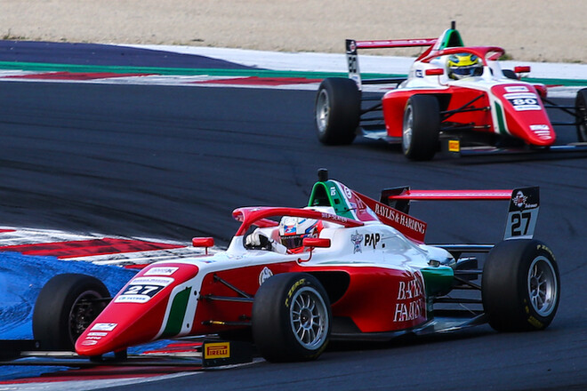 Бондарев и Веселаго готовятся к гонкам Формулы-4 Middle East и FRMEC