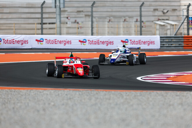 Финиш 13-м после проблем на старте: Бондарев показал характер в Катаре