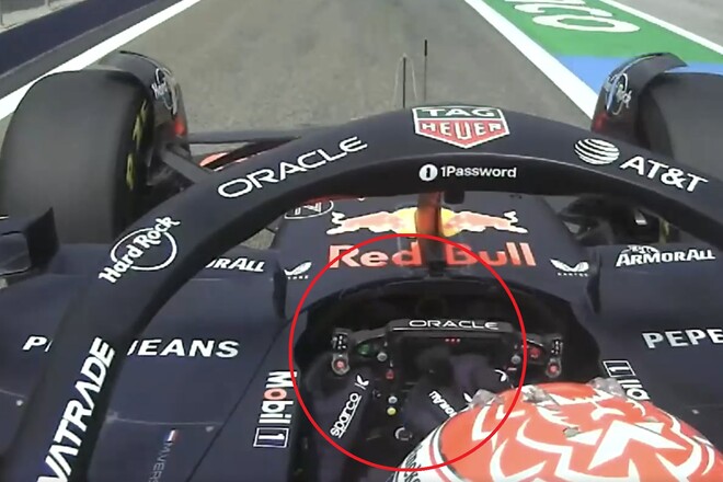 Ферстаппен показал средний палец на пит-лейн. Грозит ли ему штраф?