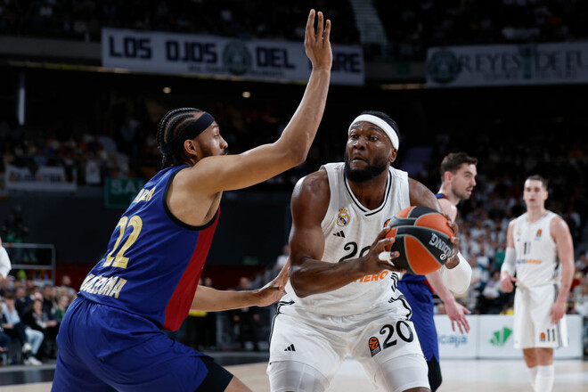 ФОТО. Звезды футбольного Реала поддержали баскетболистов в Эль класико