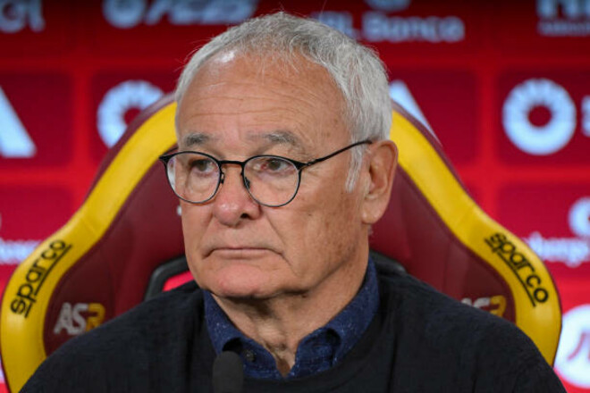 «У меня 26 футболистов». Наставник Ромы прокомментировал состояние Довбика