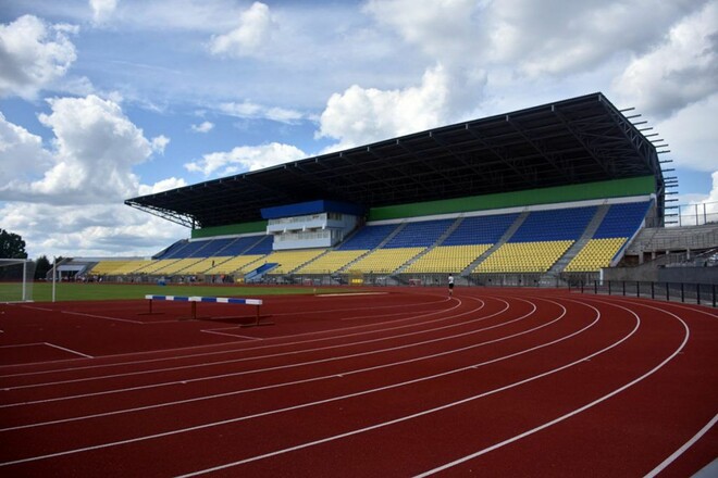 Битва на нейтральном поле. Стали известны составы Карпат и ЛНЗ