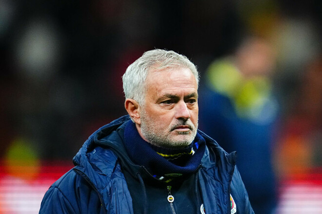 Моуріньо подав у суд на Галатасарай. Вимагає 2 млн турецьких лір