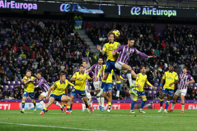 ВИДЕО. Аутсайдер Ла Лиги кое-как спасся, играя в большинстве с 29-й минуты