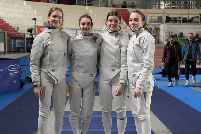 Українські шаблістки вибороли бронзу юніорського чемпіонату Європи 2025