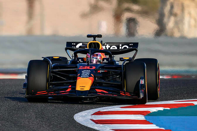 ВИДЕО. Гибкие антикрылья были замечены у Ред Булл и Астон Мартин