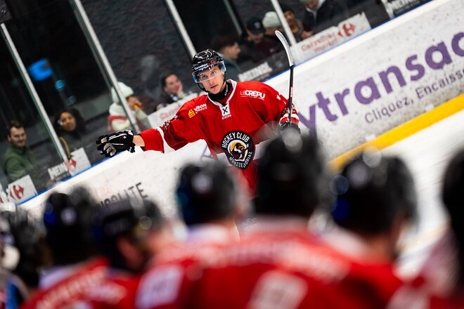 Франция. Игра в 13 полевых игроков с победной шайбой Феликса Морозова