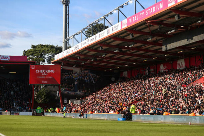 «Это стыд». В Англии объяснили, почему гол Борнмута отменяли 8 минут