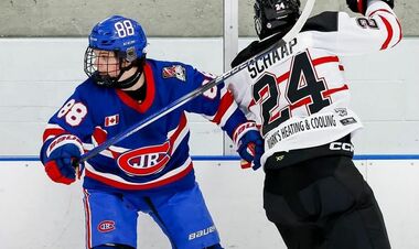 Команда Шибинского забросила 12 шайб и финишировала второй на Востоке