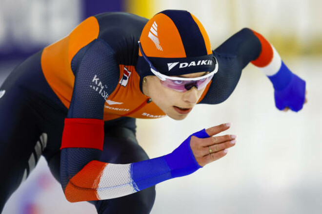 Ковзани. П’ята перемога Кок, Кошкін продовжує творити чудеса