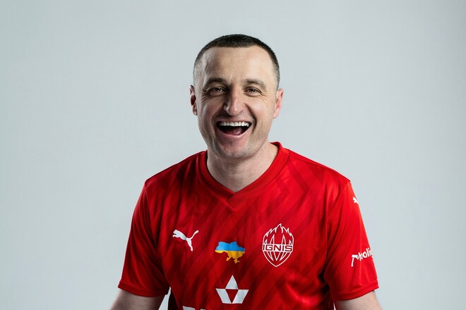 Кополовец стал игроком медиаклуба, за который выступают Милевский и Алиев