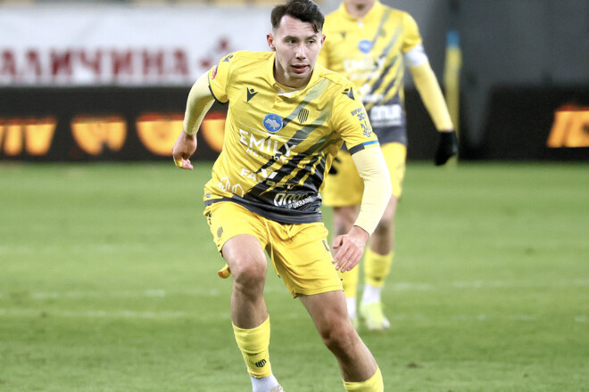 Богдан Слюбик прокомментировал решение арбитра отменить гол Руха