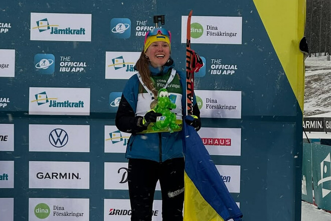 Меркушина взяла бронзу, Світоліна обійшла Костюк, Тимощука позбавили звань