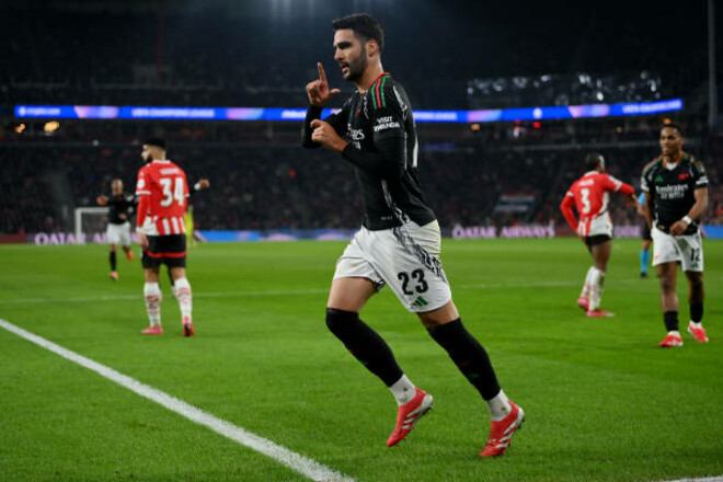 ВИДЕО. Не было ли офсайда? Как Арсенал оформил ПСВ третий гол в матче ЛЧ