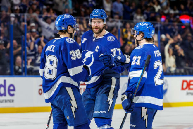 Кризис Бостона в НХЛ, победы Тампы, Колорадо и Далласа