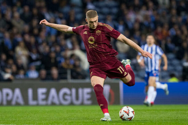 Вырвал победу. Довбик попал в символическую сборную 27-го тура Серии А