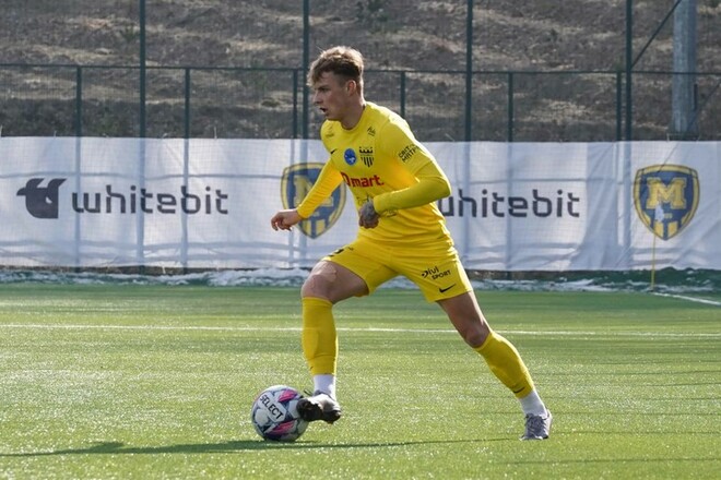 Буковина и Рух-2 проводят спарринг. Стартовые составы