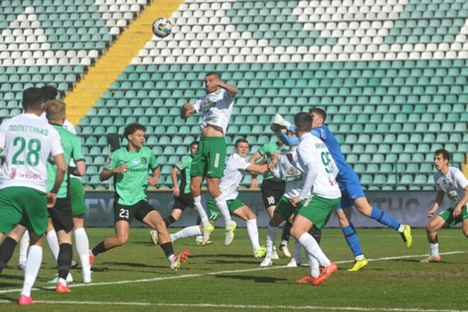 Ворскла – Карпаты – 0:0. Перерыв из-за воздушной тревоги. Видеообзор матча
