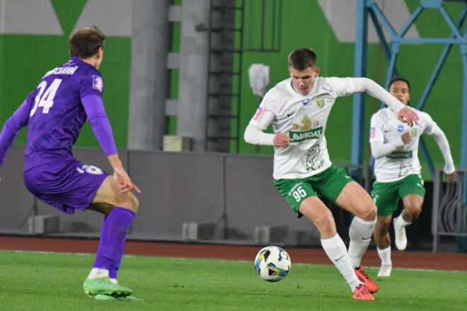 Матч УПЛ Ворскла – Карпаты остановлен из-за воздушной тревоги