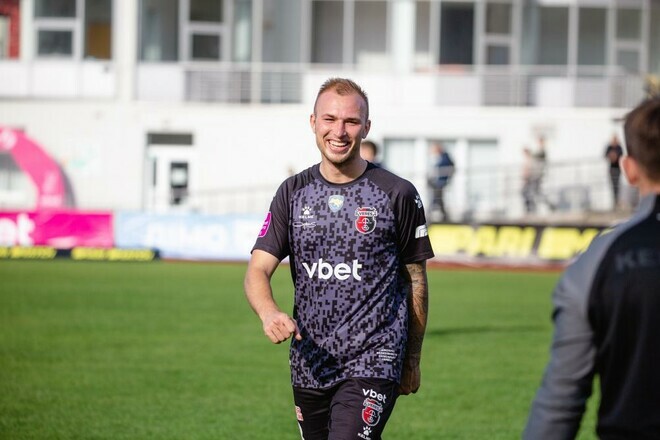 Автогол Вовченко. Левый Берег вышел вперед в поединке с Вересом