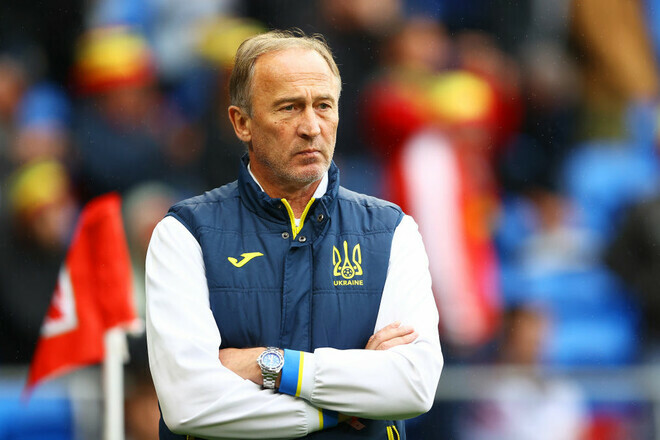 ФОТО. Екс-тренер збірної України Петраков помічений на матчі УПЛ