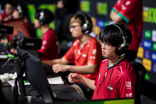 NAVI - TYLOO. ESL Pro League. Групповой этап. Смотреть онлайн. LIVE