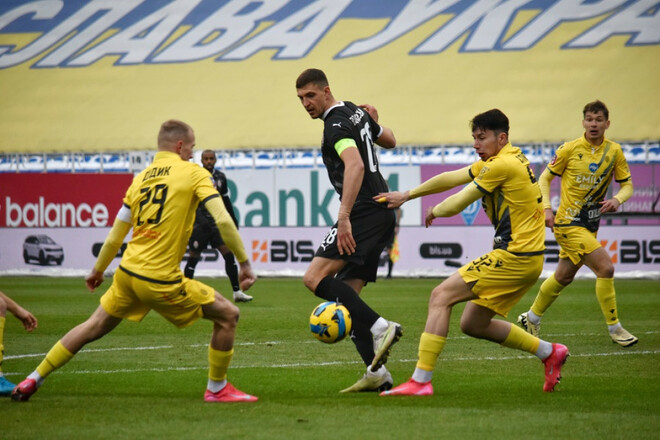 Опубликованы стартовые составы на матч УПЛ Ингулец – Рух