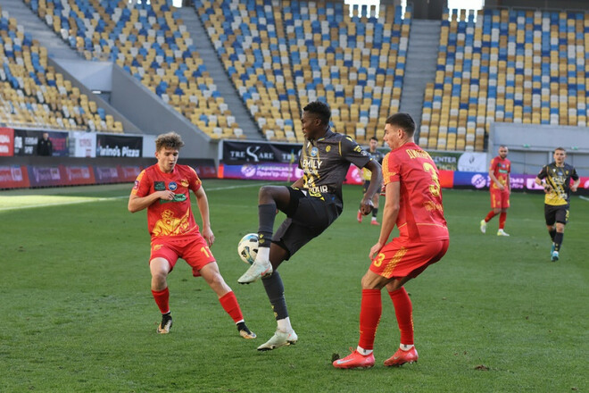 Таблица УПЛ. Рух вошел в топ-8 благодаря сложной победе над аутсайдером