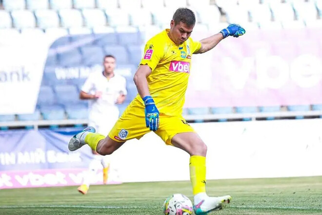 ШЕВЧЕНКО: «Цей тренер навіть правил не знає! Ставив мене лівим захисником»