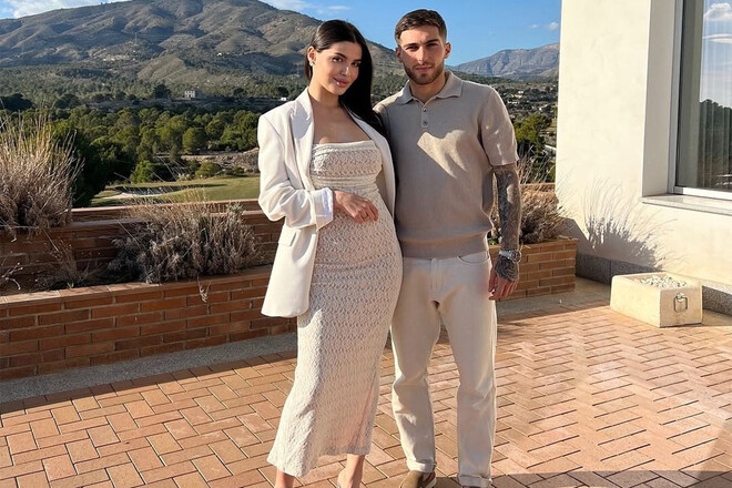 ФОТО. Вінгер Динамо продовжує сяяти в Іспанії. Ось хто його надихає