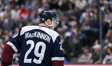 Форвард набрав 1000 очок у НХЛ, перемоги Оттави, Колорадо і Торонто