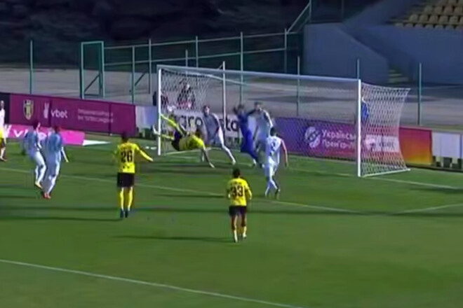 ВИДЕО. 2 перекладины, удар через себя. Александрия чудом не забила Оболони