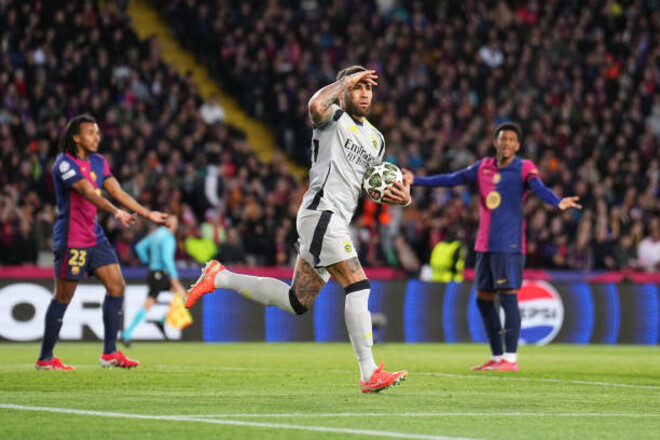 ВІДЕО. Як пропустив Трубін? Барселона і Бенфіка за 13 хвилин забили по голу