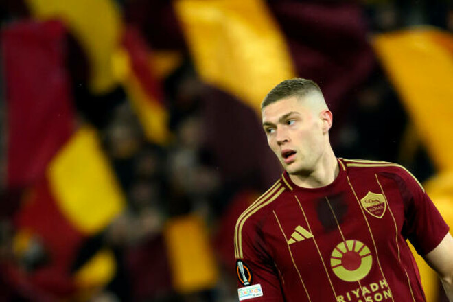 Екс-форвард Роми: «Якщо Шомуродов відбере місце у Довбика, будуть проблеми»