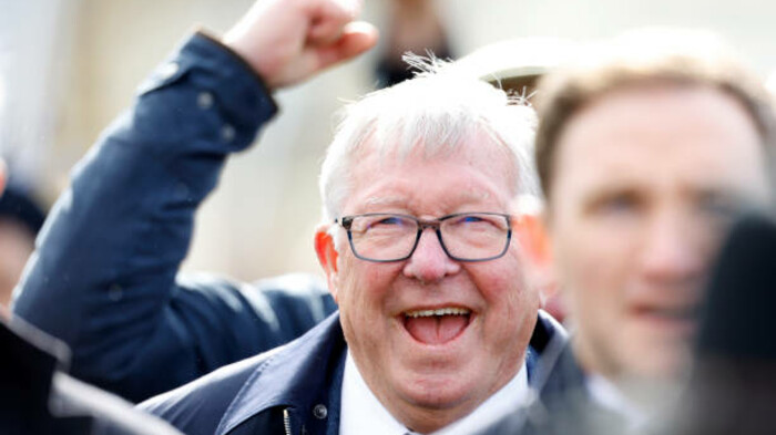 ВИДЕО. Конь Алекса Фергюсона выиграл на скачках. Посмотрите на его реакцию