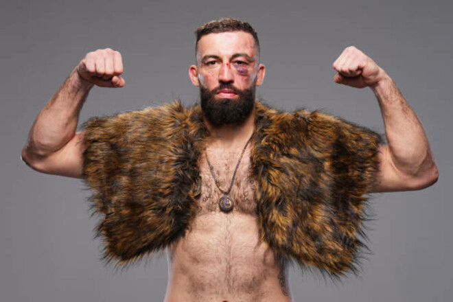 Реванш в пользу грузина. Долидзе победил Веттори в главном событии UFC