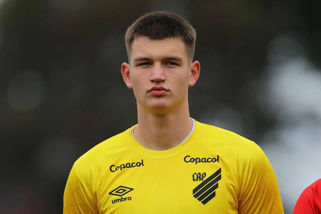 Голкипер бразильского клуба прокомментировал вызов в сборную Украины