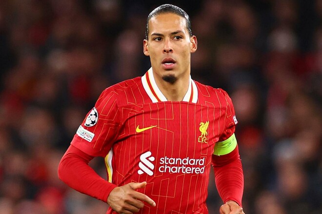 Зірці футболу запропонували контракт на 100 млн. Відомо, яке його рішення