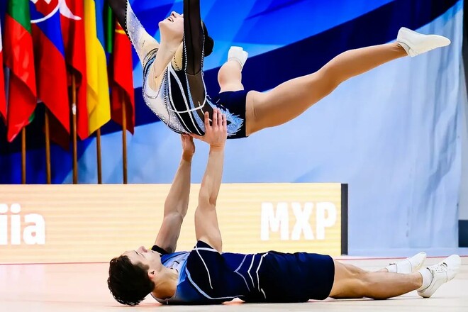 Украинцы взяли золото и серебро на этапе Кубка мира по спортивной аэробике