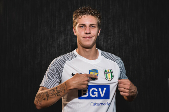 Украинский защитник объяснил, почему отказался ехать в расположение сборной