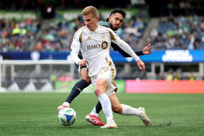 Артем СМОЛЯКОВ: «Поворознюк поблагодарил меня за игру в Ингульце»